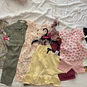 Bundle lot girls clothing